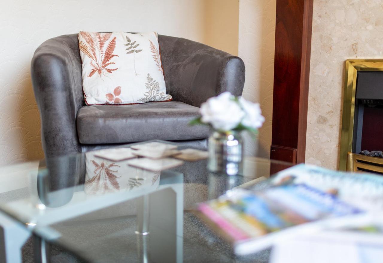 Adrian House, Near Hospital, Easy Parking + Garden Apartment Carlisle  Ngoại thất bức ảnh
