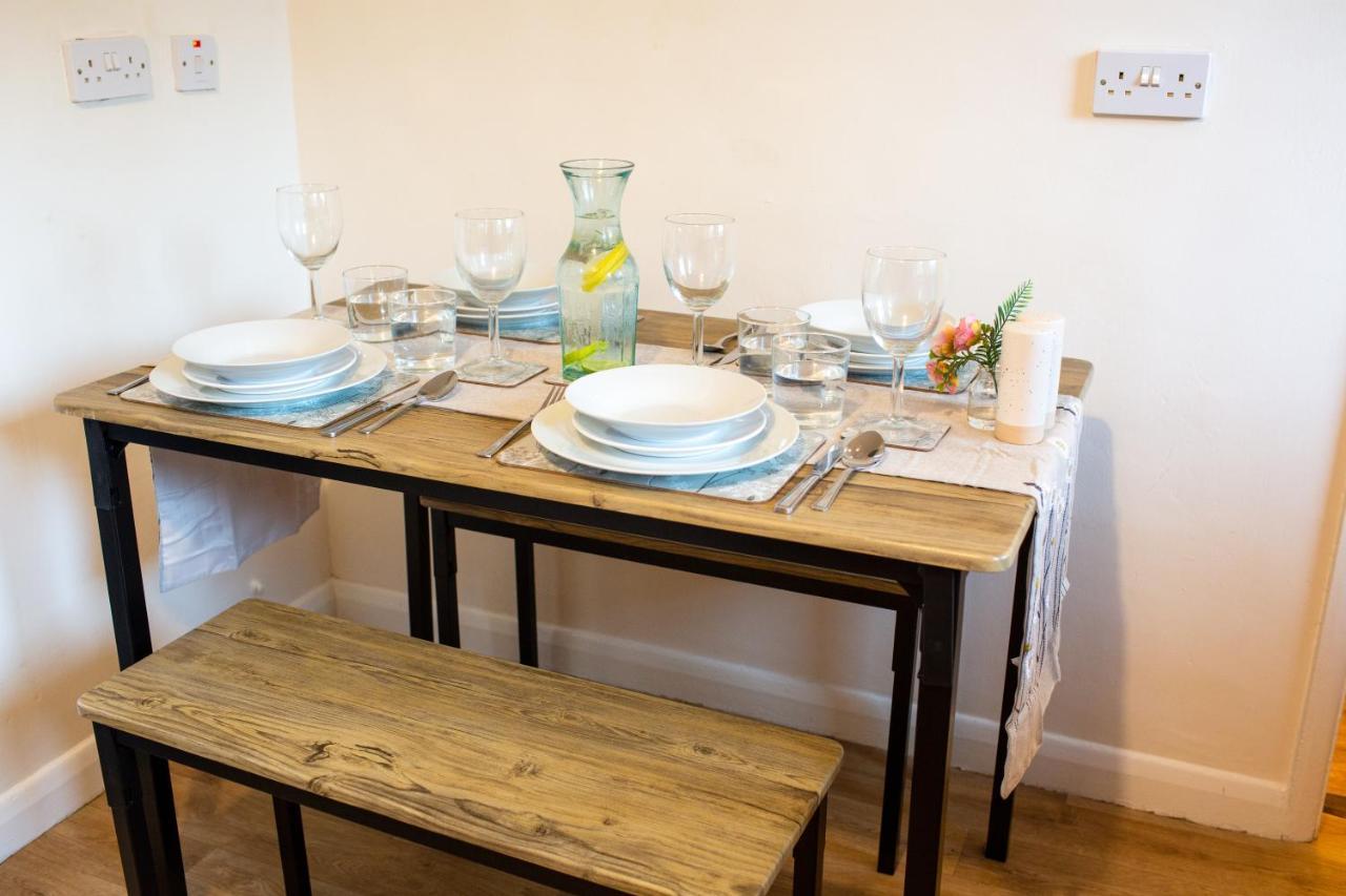 Adrian House, Near Hospital, Easy Parking + Garden Apartment Carlisle  Ngoại thất bức ảnh